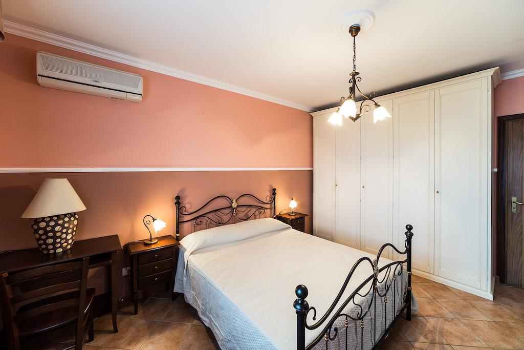 Bed And Breakfast Marina D'Aspra Bagheria Quarto foto